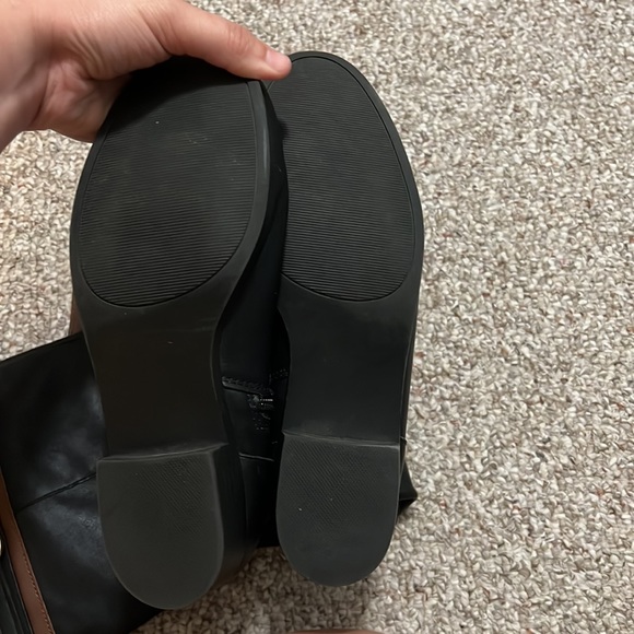 Valerie stevens size 8.5 two toned boots - Picture 4 of 4